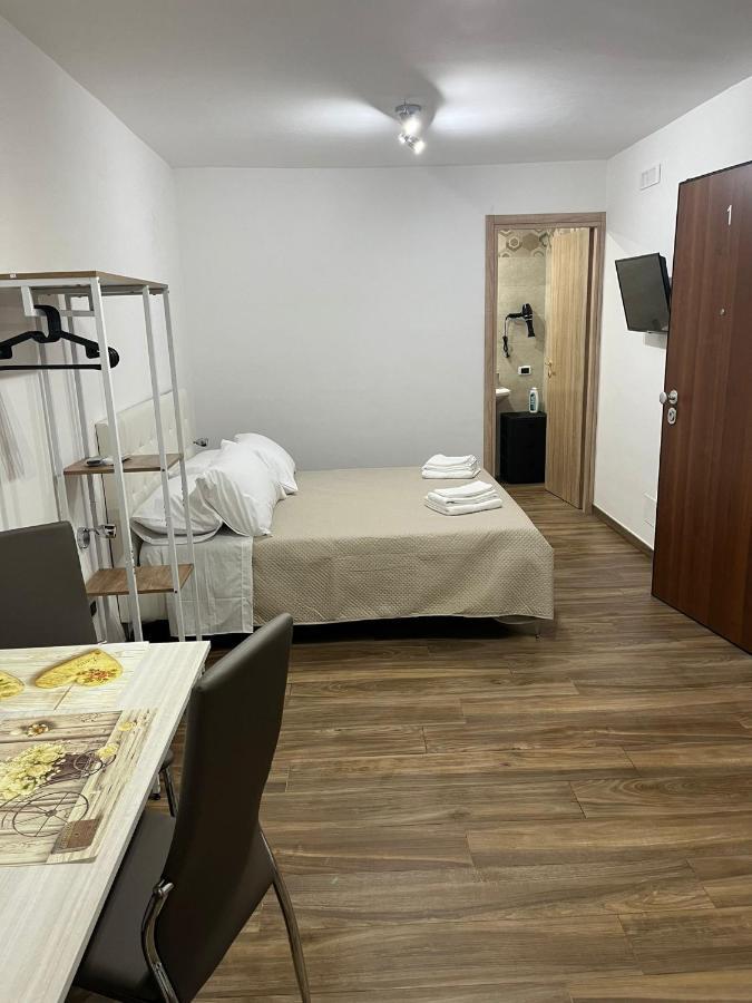 カステッランマーレ・ディ・スタービアCentro Stabiaアパートメント エクステリア 写真