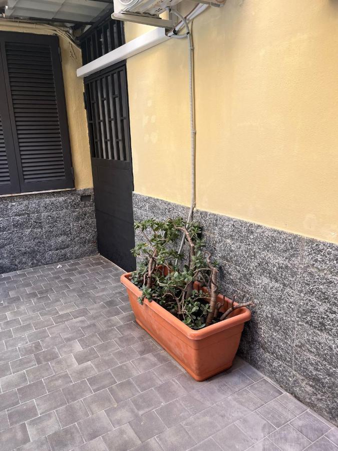 カステッランマーレ・ディ・スタービアCentro Stabiaアパートメント エクステリア 写真